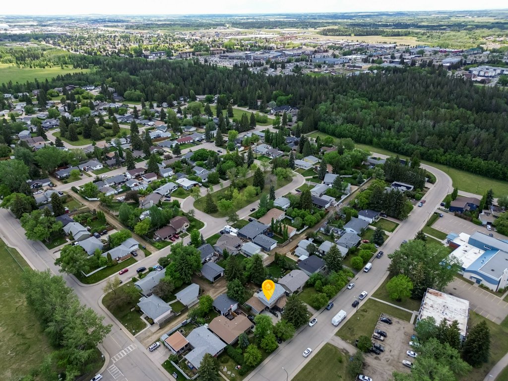 Best neighbourhoods in Red Deer AB including family-friendly communities, parks, schools, and homes for sale.